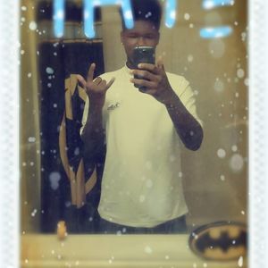 Meet your Posher, Dontae